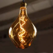Nettlife NETTLIFE 1 LED svetilka velika velikost E27 3 W, žarnica neobičajne nepravilne oblike, viseča 2 200 K, toplo bela - brez možnosti zatemnjevanja, (5000158893)