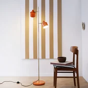 Stoječa svetilka Dyberg Larsen Ocean, oranžna, višina 160 cm, z dvema kriloma. - Dnevna soba/jedilnica - Skandinavski - oranžna, medenina - Kovina