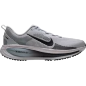Nike Tekaški copati Vomero 18