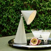 Tom Dixon LED baterijska namizna svetilka Pose, svetlo siva, višina 25 cm - Dnevna soba/jedilnica - Dizajn - Plastika