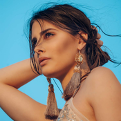 BRANIC JEWELRY Minduše sa sa kristalima u boji zlata i kicankama Goldy