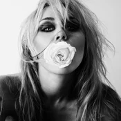 Miley Cyrus - Bass Persuades (CD)
