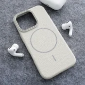 Maska Mag Case Summer Beats za iPhone 16 Pro krem