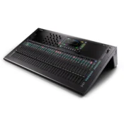 Allen & Heath QU-7D digitalni mikser sa Dante interfejsom