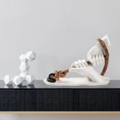 Aberto Design Dekorativna figura Unity Of Strength Sculpture, Bela