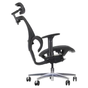 STEMA Ergonomski vrtljivi pisarniški stol ErgoNew S1A. Ima aluminijasto podlago, mehka kolesa, nastavljive 3D naslone za roke, nastavljiv 2D vzglavnik in ledveno oporo. Dvigalo razreda 4. Mrežasti sedež. Čr