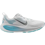 Nike Tekaški copati Vomero 18