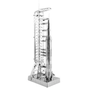 Metal Earth 3D kovinski model Apolla Saturn V z rampo
