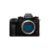 Panasonic S1M2ES body + S-R1635E