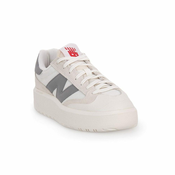 New Balance Čevlji bež 40.5 EU CT302RS