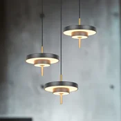 Trio Lighting LED viseča svetilka Keaton, črna/zlata barva O 45 cm CCT 3-flg. - Dnevna soba/jedilnica - črna, zlata, bela - Kovina