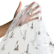 Božični namizni tekač iz tila, okrasni, beli, komplet 6 kosov, 70 x 300 cm, eleganten, s potiskom srebrnih dreves, iz 100 % poliestra, za dekoracijo miz in pohištva, vsestranska uporaba, zaščita pred