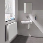 Kermi Radiator Kermi Profile Hygiene-V 30 DESNI 600X700 1000W BEL FTV300600701R1K