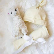 Eva set with newborn cap and baby blanket