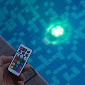 LED svetilka v vodo