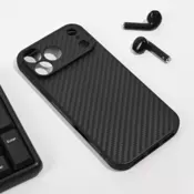 Maska Carbon fiber za iPhone 17 Pro crna
