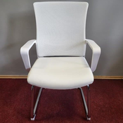Konferencijska stolica Emily bela