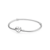 PANDORA srebrna zapestnica z zaponko v obliki srca 590719 (dolžina 16cm)