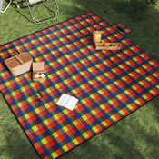 Vidaxl Piknik odeja zložljiva večbarvna karirasta 200x200 cm žametna