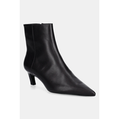 Usnjeni gležnarji Calvin Klein ESS KITTEN HEEL ANKLE BOOT