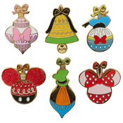 Bedž Loungefly Disney: Mickey Mouse - Mickey and Friends Ornaments (asortiman)