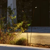 Vibia Zunanja LED-svetilka Brisa, 3-žarilna, rjava - Dizajn - mat rjava - Plastika