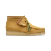 Clarks za moške. 26181131 Rjavi usnjeni škornji Wallabee (42), Ravna stran, Semiš, Čipke, Priložnostno, Rumena
