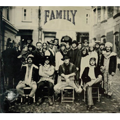 PRISMOJENI PROFESORJI BLUESA/FAMILY