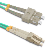 Qoltec optični patchcord LC/UPC - SC/UPC | večmodni | 50/125 | OM4 | dupleks | 3 m