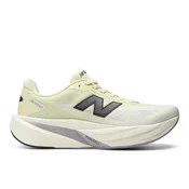 New Balance FuelCell Rebel v5 - breit (2E)
