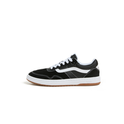 VANS Nizke superge Cruze 3.0 črna/bela