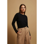 Blouse with lace on the sleeves