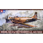 Sastavljivi model TAMIYA Vojni: Avioni - Douglas A-1J Skyraider (TAM61073)