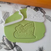 KREATIVNI SLATKIŠI Modla za kolace i ukrase Sanke Deda Mraza, 8 cm, Bele