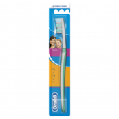 ORAL B cetkica za zube 3 effect classic 40 medium
