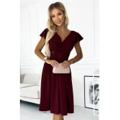 Dress with neckline and short sleeves Numoco