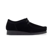 Clarks za moške. 26172820 Usnjeni mokasini Wallabeeevo črni (42), Črna, Ravna stran, Čipke, Priložnostno