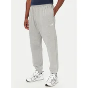 The North Face Spodnji del trenirke Evolution Simple Dome NF0A8CWY Siva Regular Fit