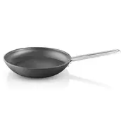 Tava s neprijanjajućim premazom SLIP-LET LASER TITANIUM 28 cm, crna, aluminij, Eva Trio