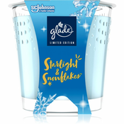 GLADE Starlight & Snowflakes dišeča sveča z vonjem Snow, Frosty Air, Ecalyptus 129 g