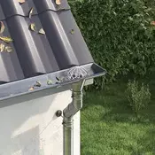 vidaXL Zaščita za listje na žlebu 8 pcs srebrna 50 mm Nerjaveče jeklo