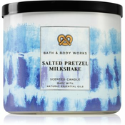 Bath & Body Works Salted Pretzel Milkshake dišeča sveča I. 411 g