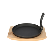 Banquet Litoželezna ponev na leseni deski GRADA - 22 cm