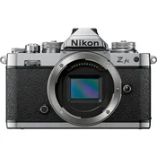 Nikon Z fc + Z DX 16–50 mm f/3,5–6,3 VR