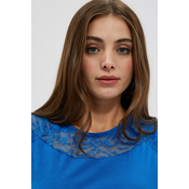 Blouse with lace