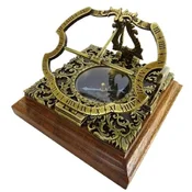 Casa Padrino luxury antique style sundial gold/brown 10 x 10 x H. 10 cm - Brass table sundial with wooden base - Luxury decorative accessories - Antique style decorative accessories