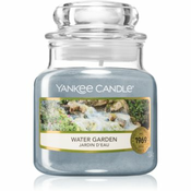 Yankee Candle modra dišeča sveča Water Garden Klasična majhna