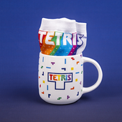 Difuzed Fizz Creations Tetris Mug & Sock Set Retro Gaming darilni set. Vključuje keramično skodelico s prostornino 450 ml in nogavice Tetris, ki ustrezajo vsem, v darilni škatli. Uradno licenčno bla, (20850934)