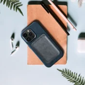 Infostyle Magnetna denarnica Alcane MagPocket za iPhone s tehnologijo MagSafe Siva