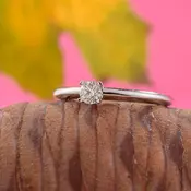 Verenicki prsten sa dijamantom 0.22ct